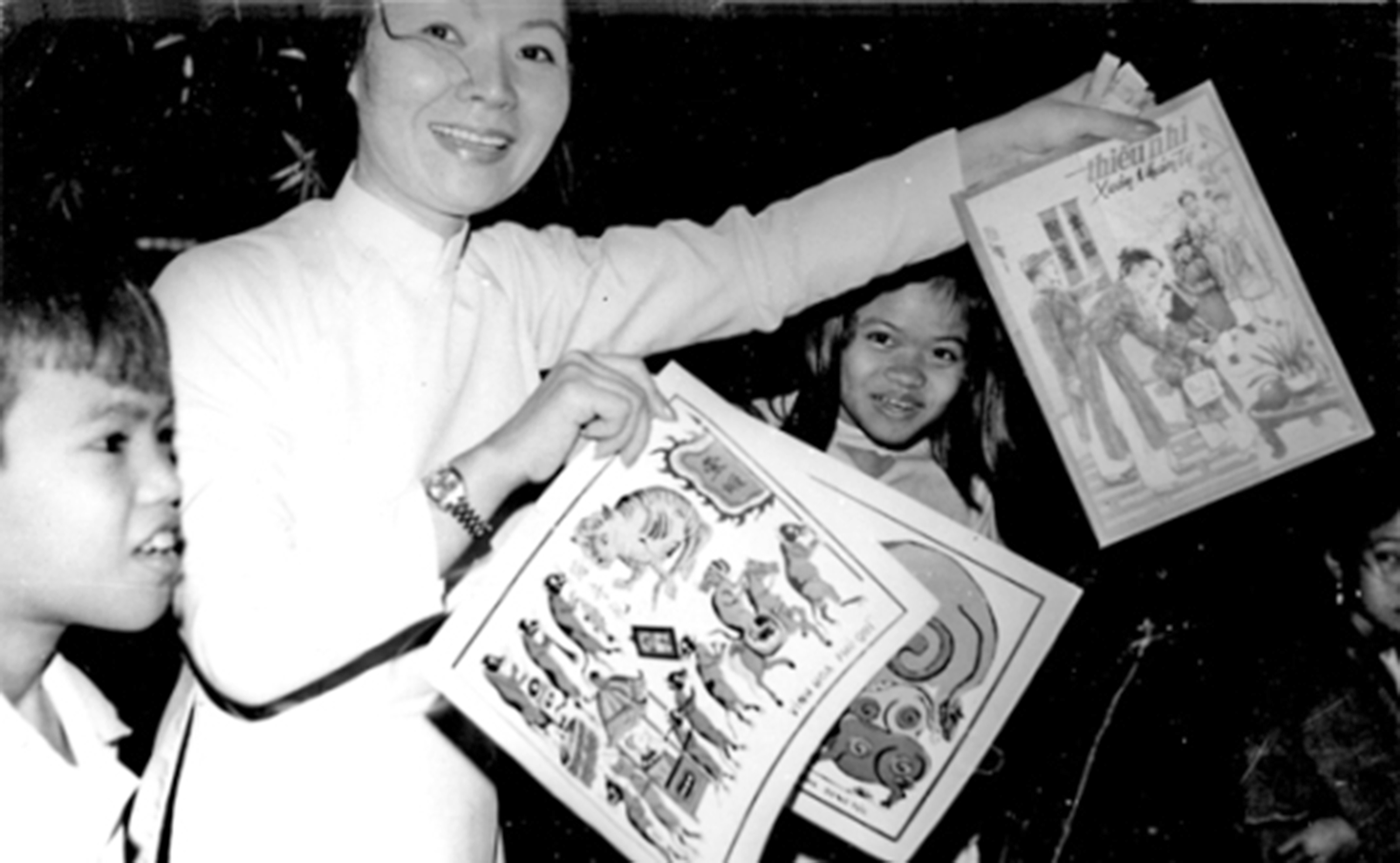 ao dai tren duong pho sai gon anh 12