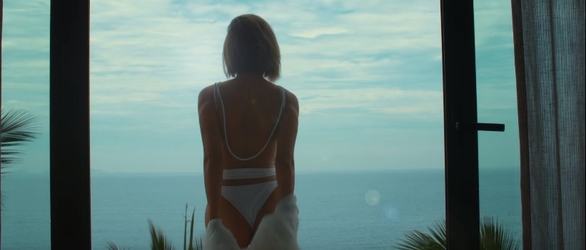 thao trang ra mv 16+ anh 2