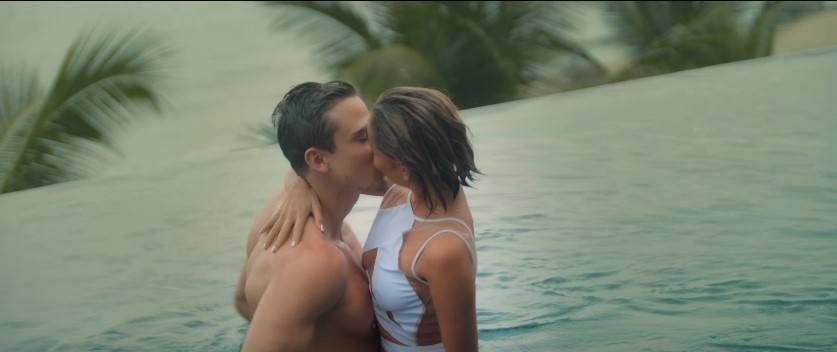 thao trang ra mv 16+ anh 4