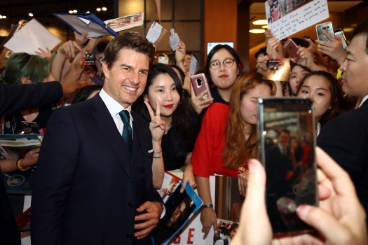tom cruise quên kéo khóa quần ảnh 2 tom cruise quen keo khoa quan anh 2
