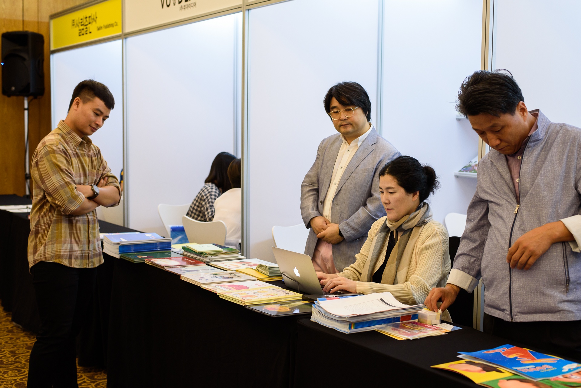 hoi sach han quoc anh 9