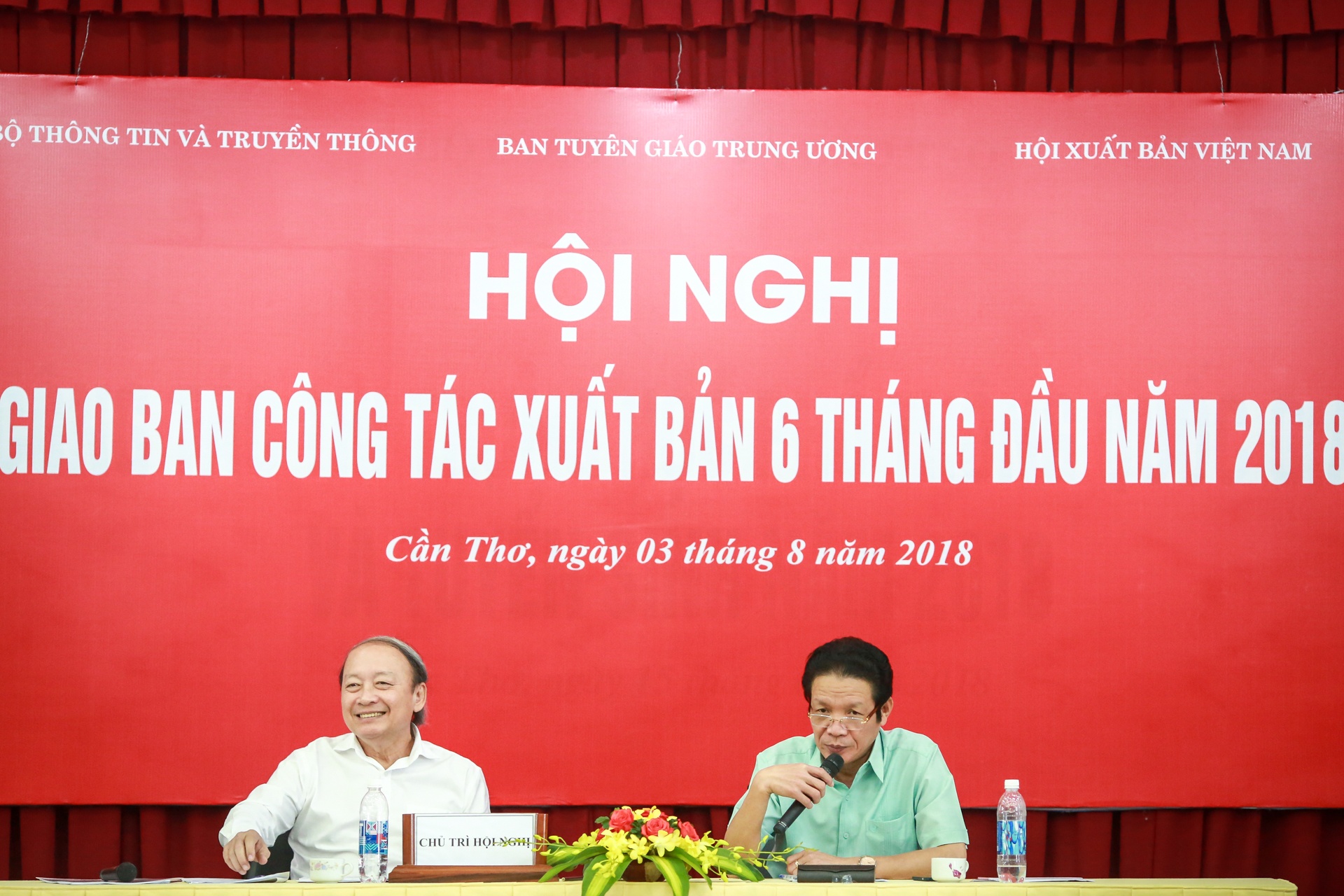 6 thang dau nam, nganh xuat ban Viet Nam in 165 trieu ban sach giay hinh anh
