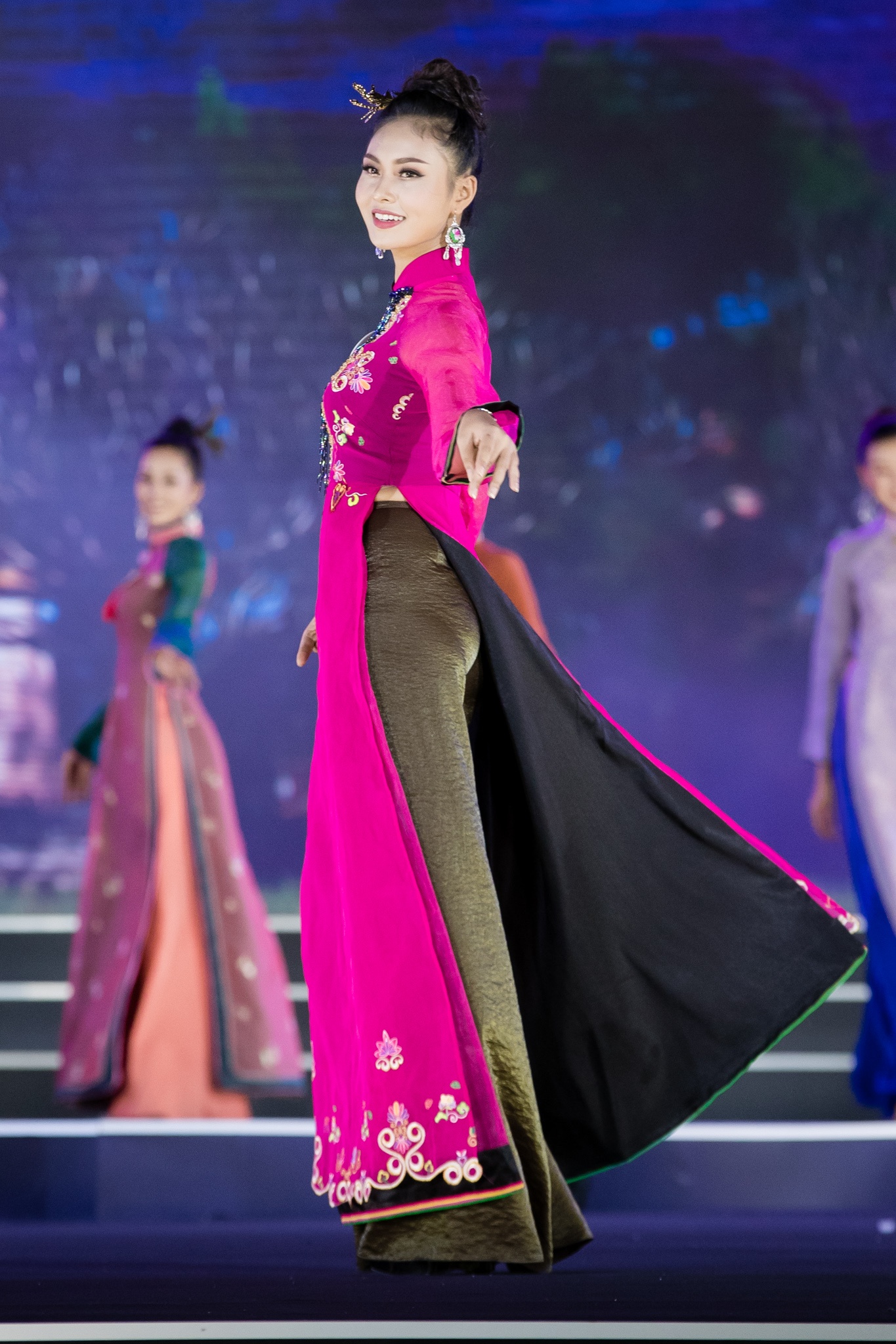 hoa hau viet nam anh 7