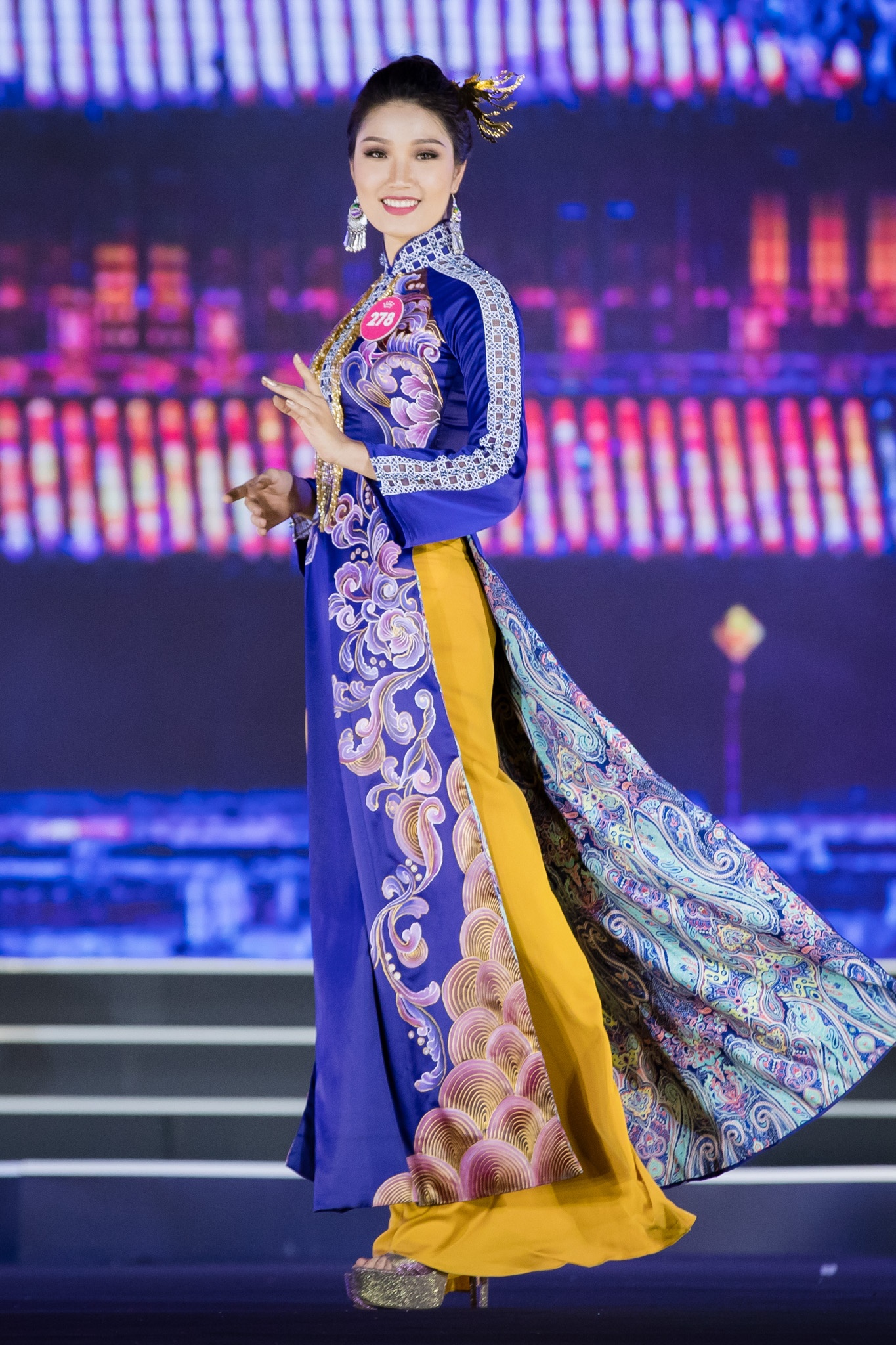 hoa hau viet nam anh 10