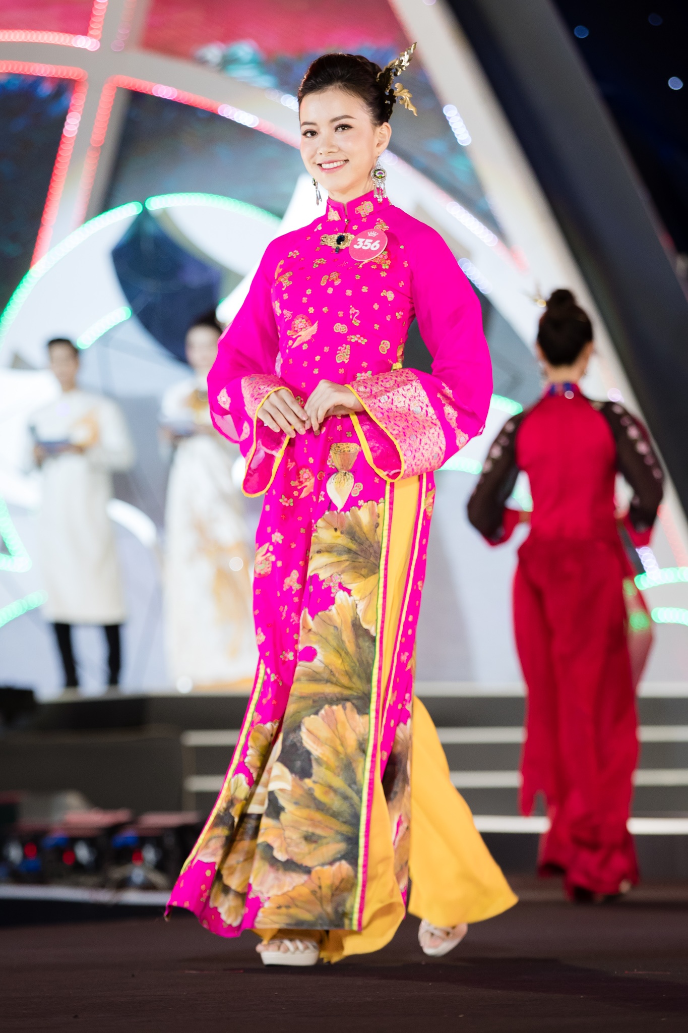 hoa hau viet nam anh 1