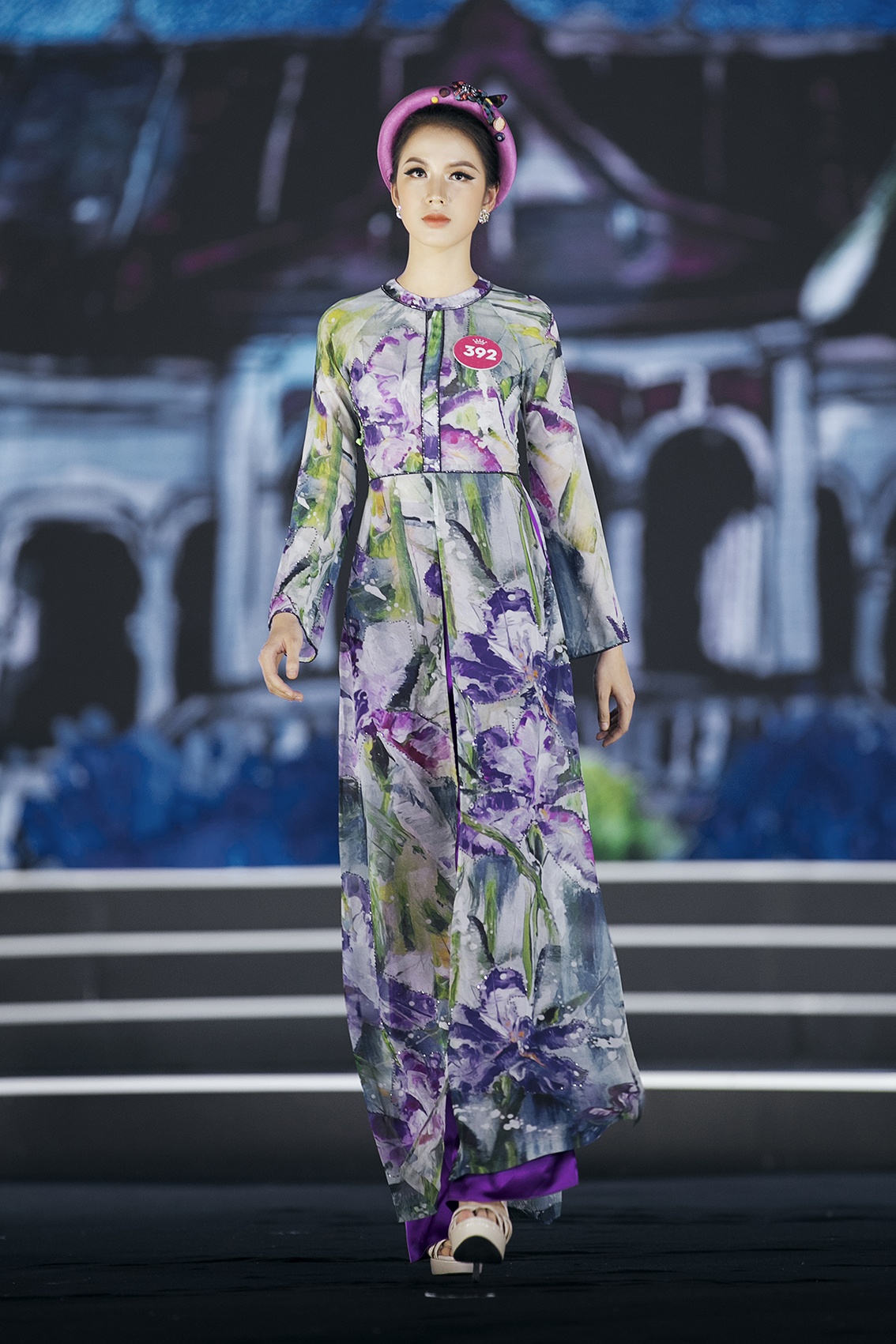 hoa hau viet nam 2018 dien thoi trang anh 11