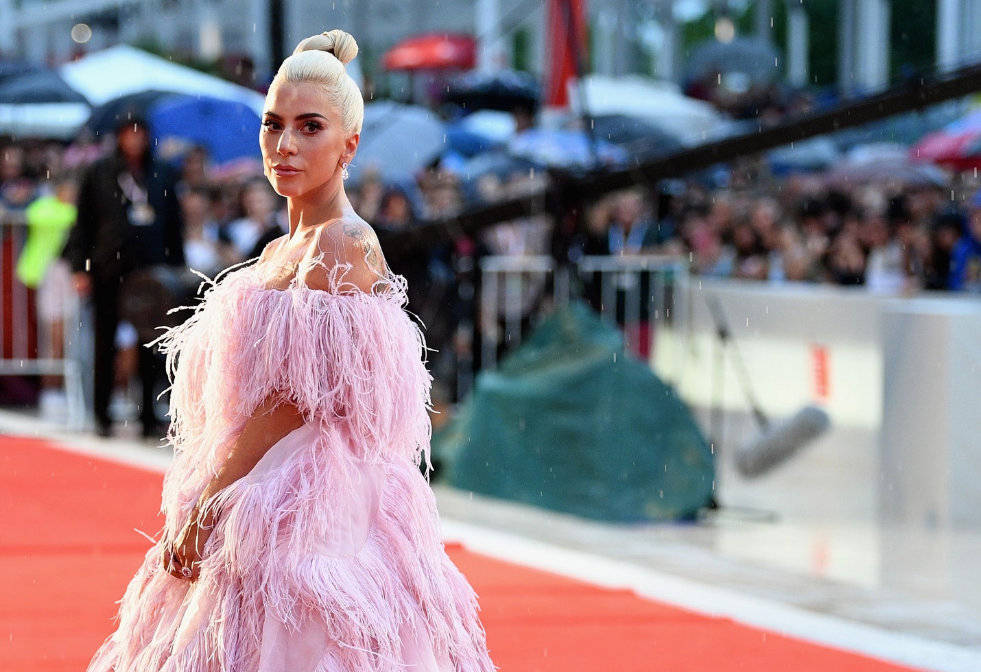 lady gaga tai lhp venice anh 4