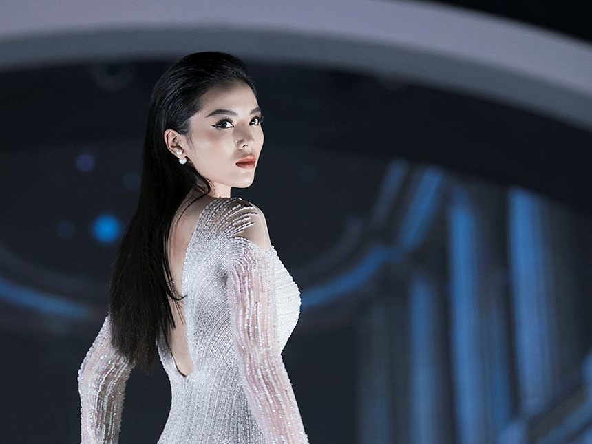 ky duyen catwalk anh 3