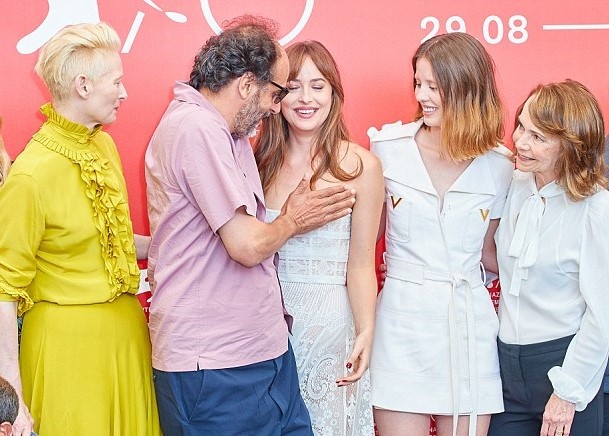 sao 50 sắc thái bị sàm sỡ ảnh 2 sao 50 sac thai bi sam so anh 2