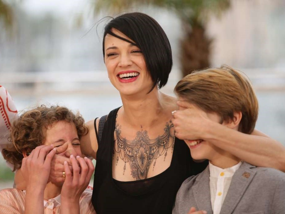 Asia Argento va mat trai xau xi cua phong trao #MeToo hinh anh