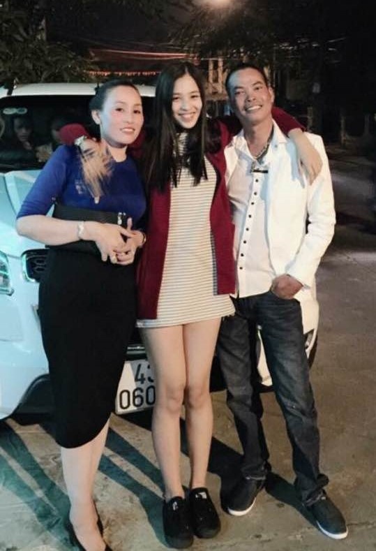 hoa hau tran tieu vy anh 1