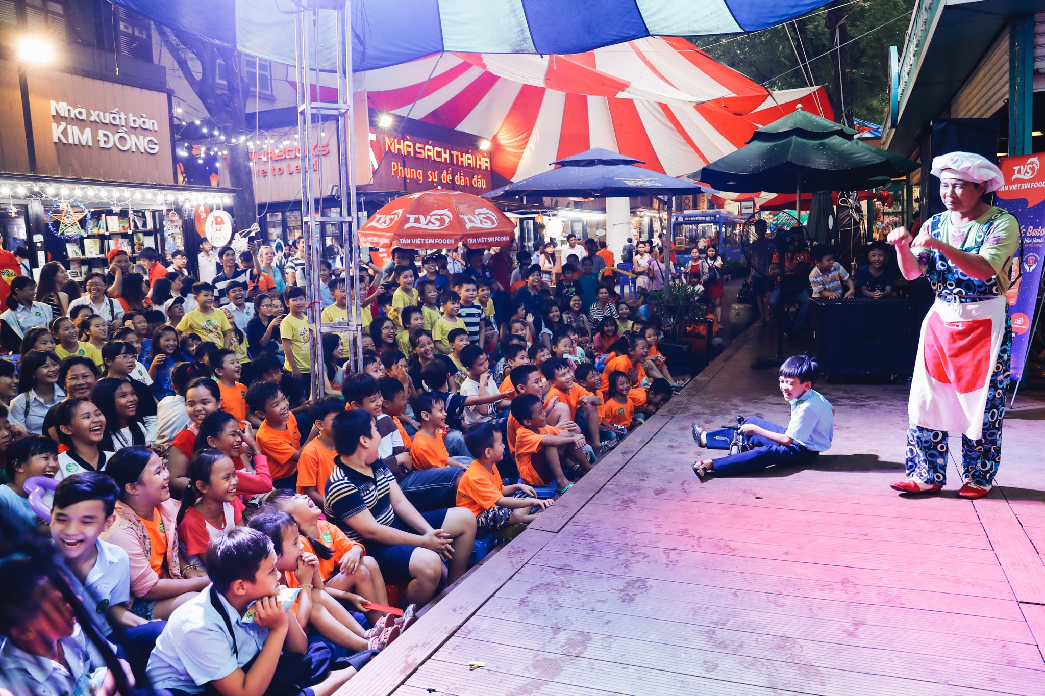 tre em sai gon vui trung thu anh 2