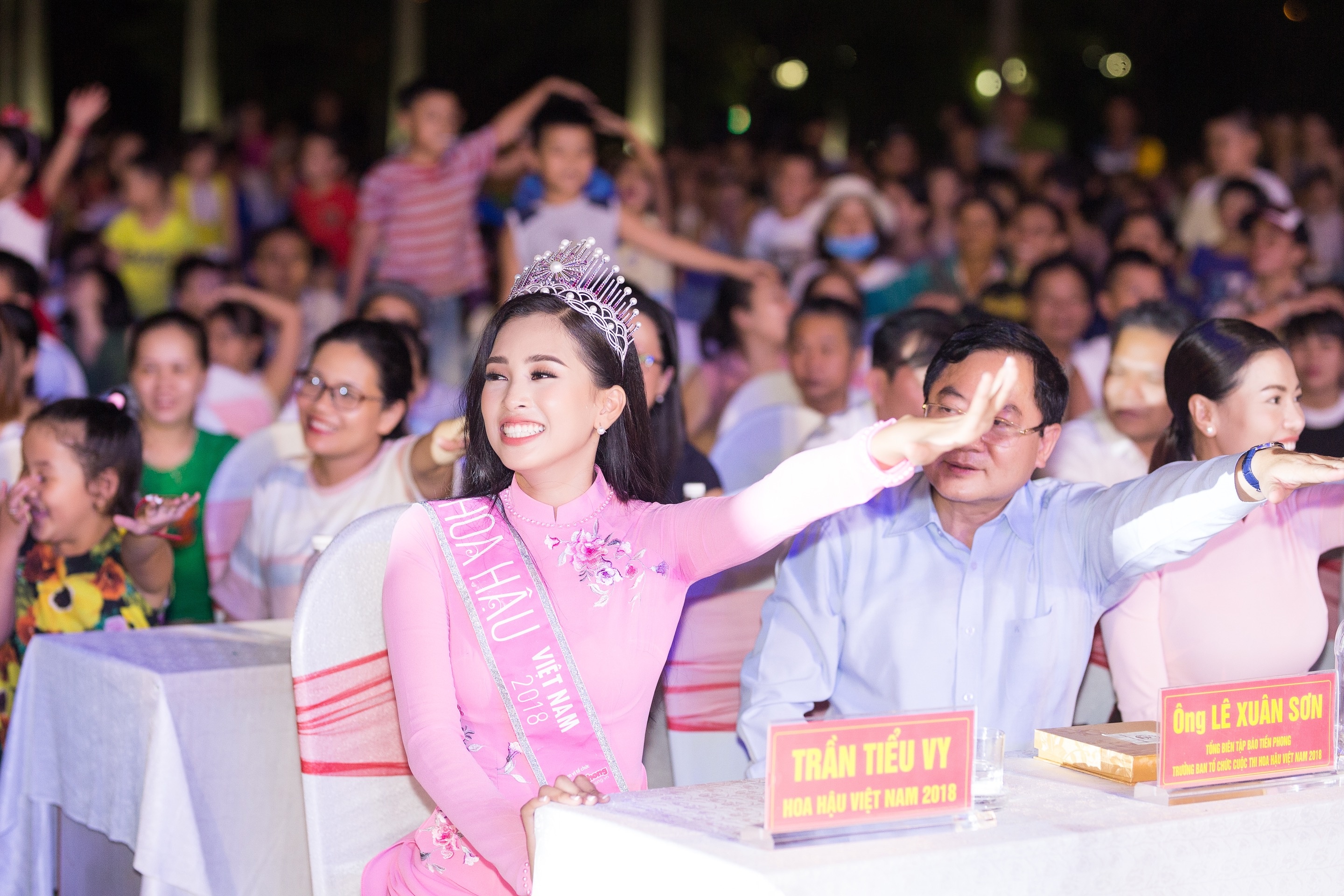 hoa hau tieu vy vui trung thu anh 9