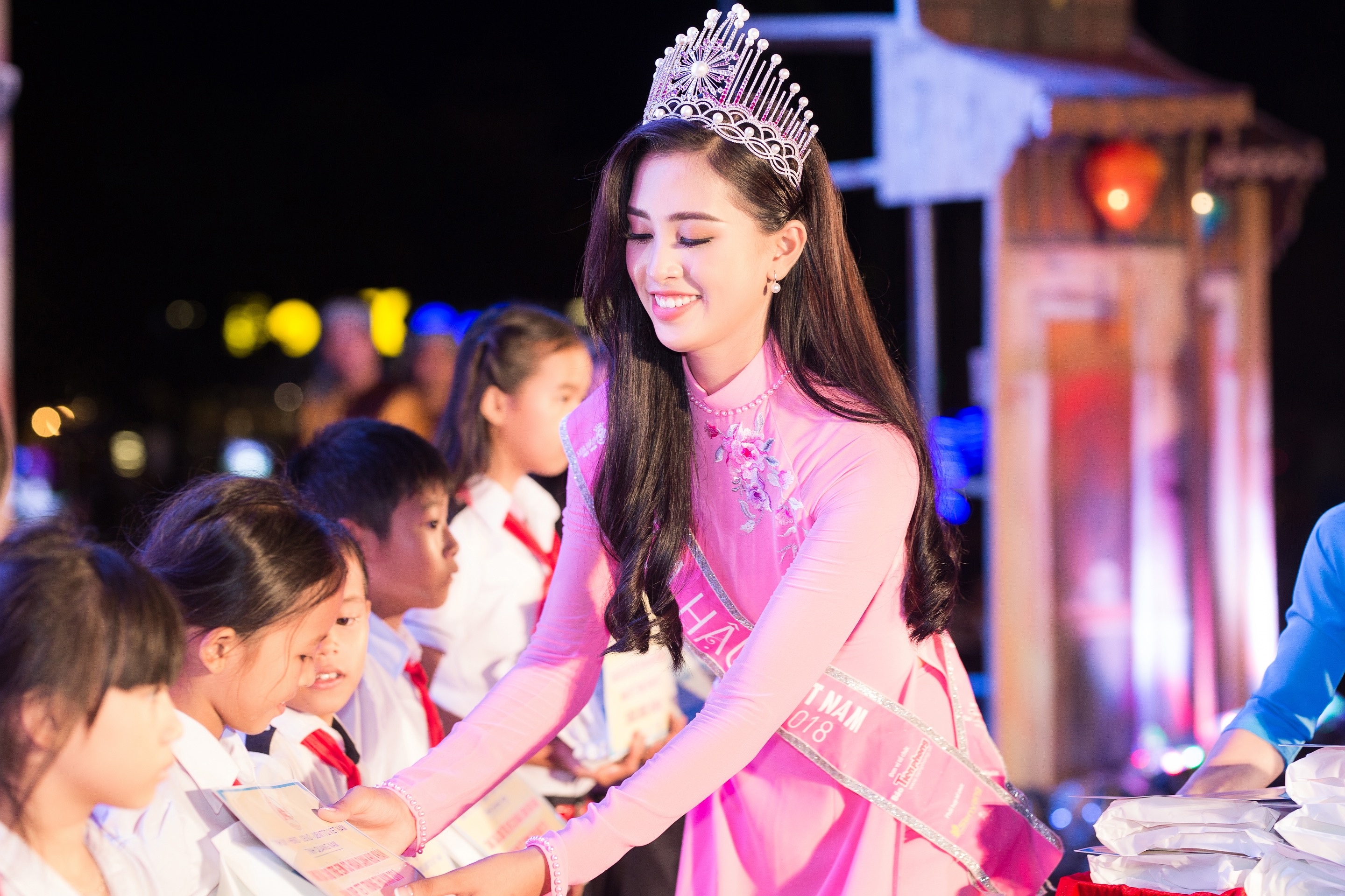 hoa hau tieu vy vui trung thu anh 5