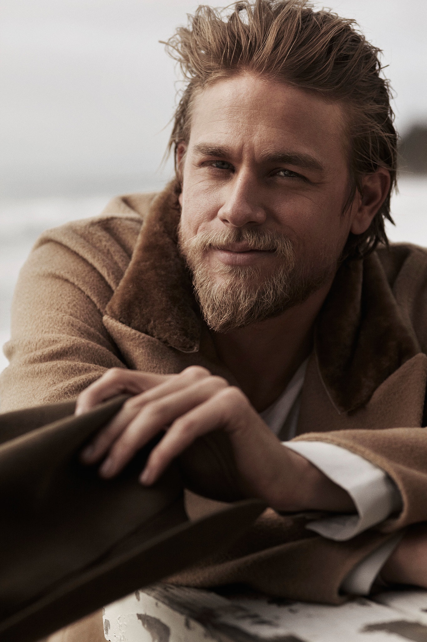 dien vien charlie hunnam anh 9