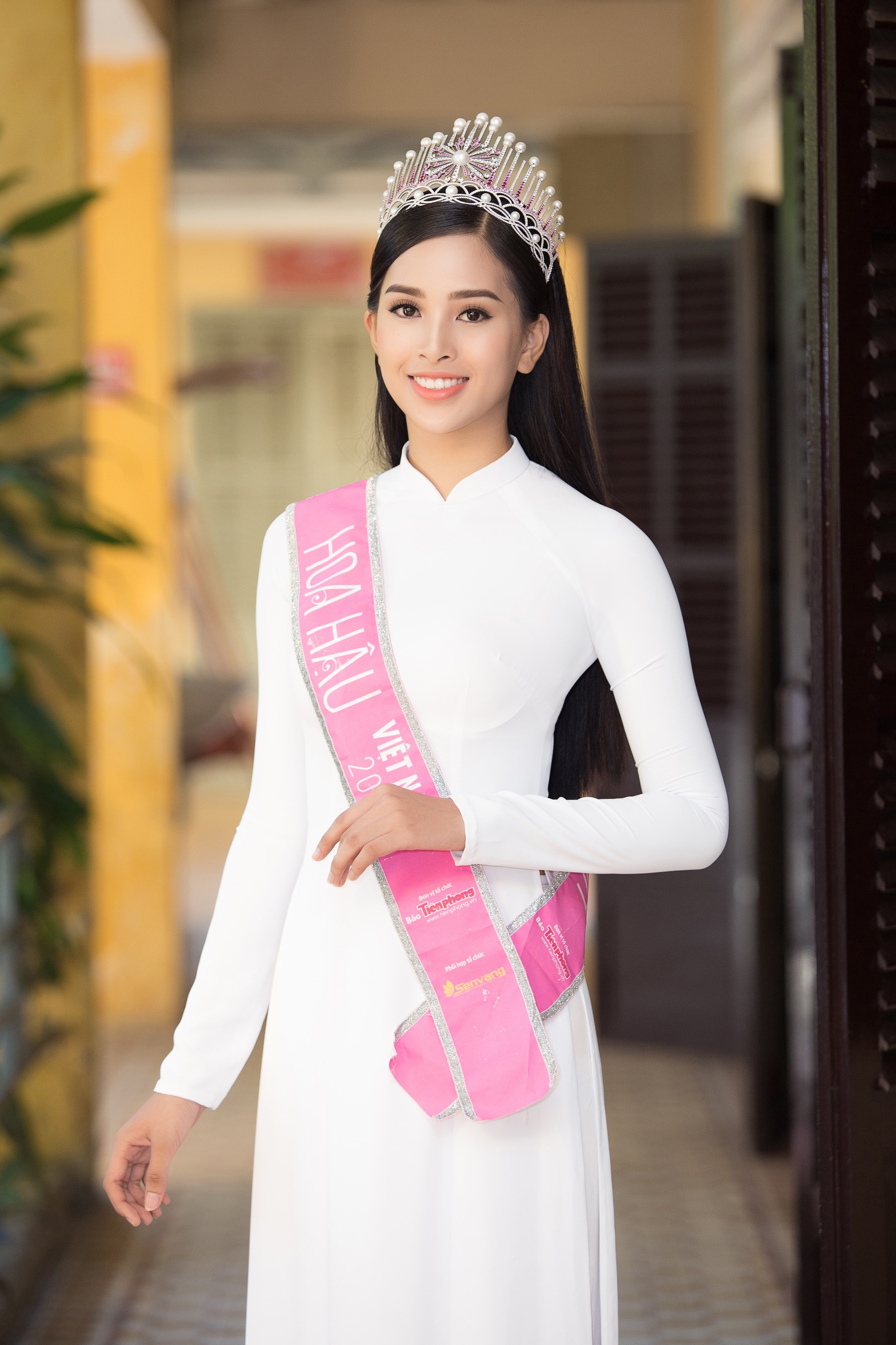 6 my nhan viet thi quoc te anh 1