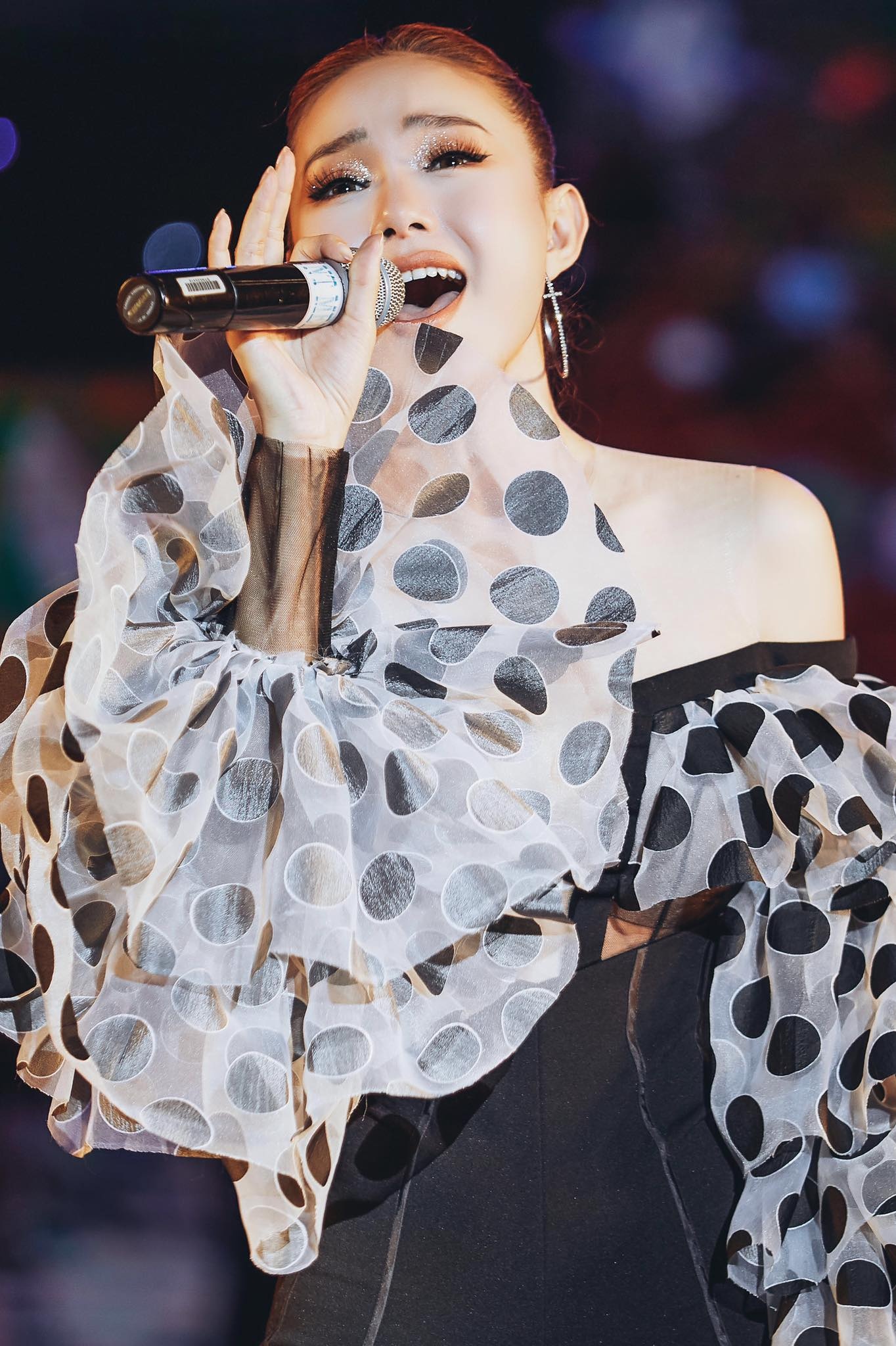 minh hang du ema anh 1