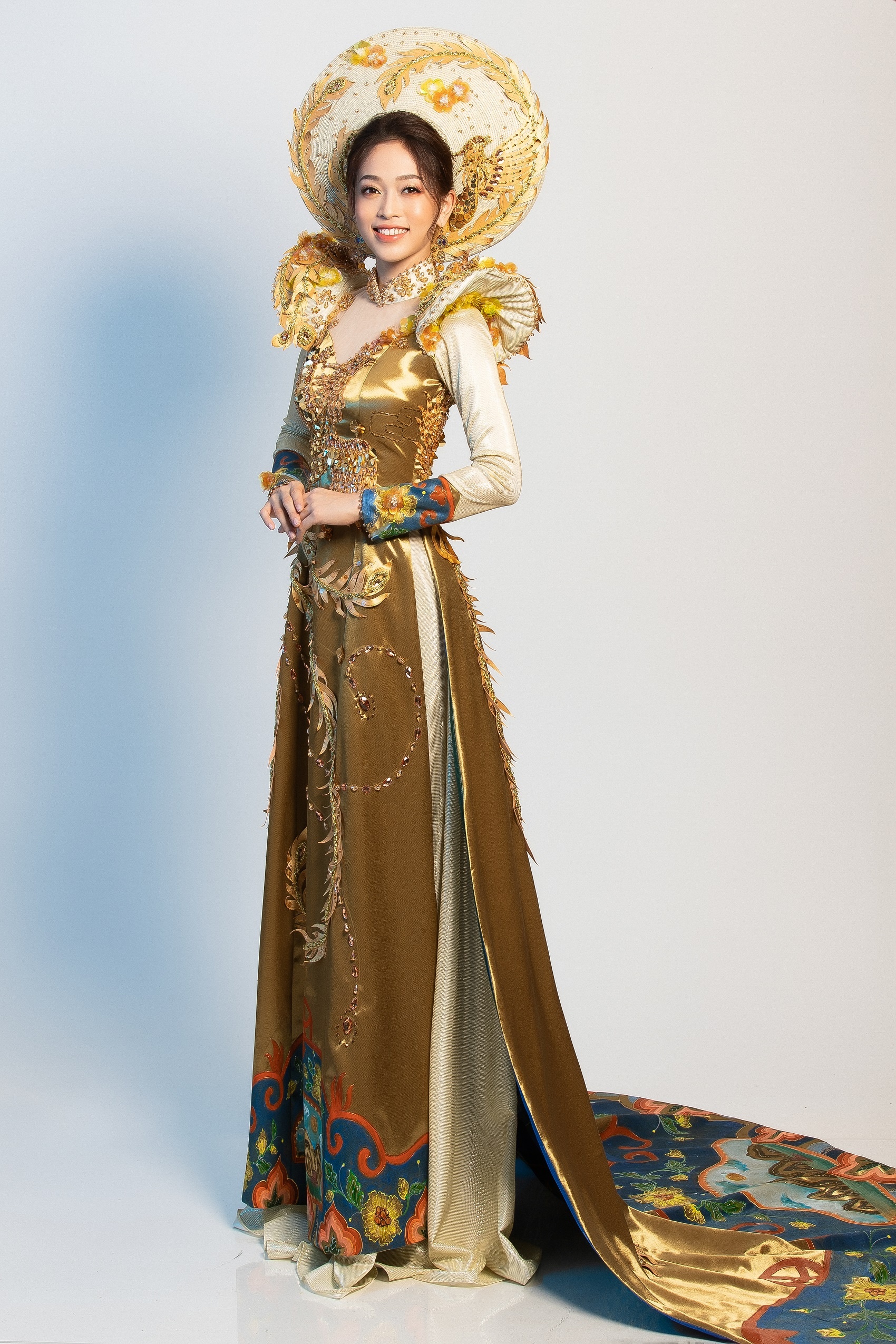 a hau phuong nga anh 2