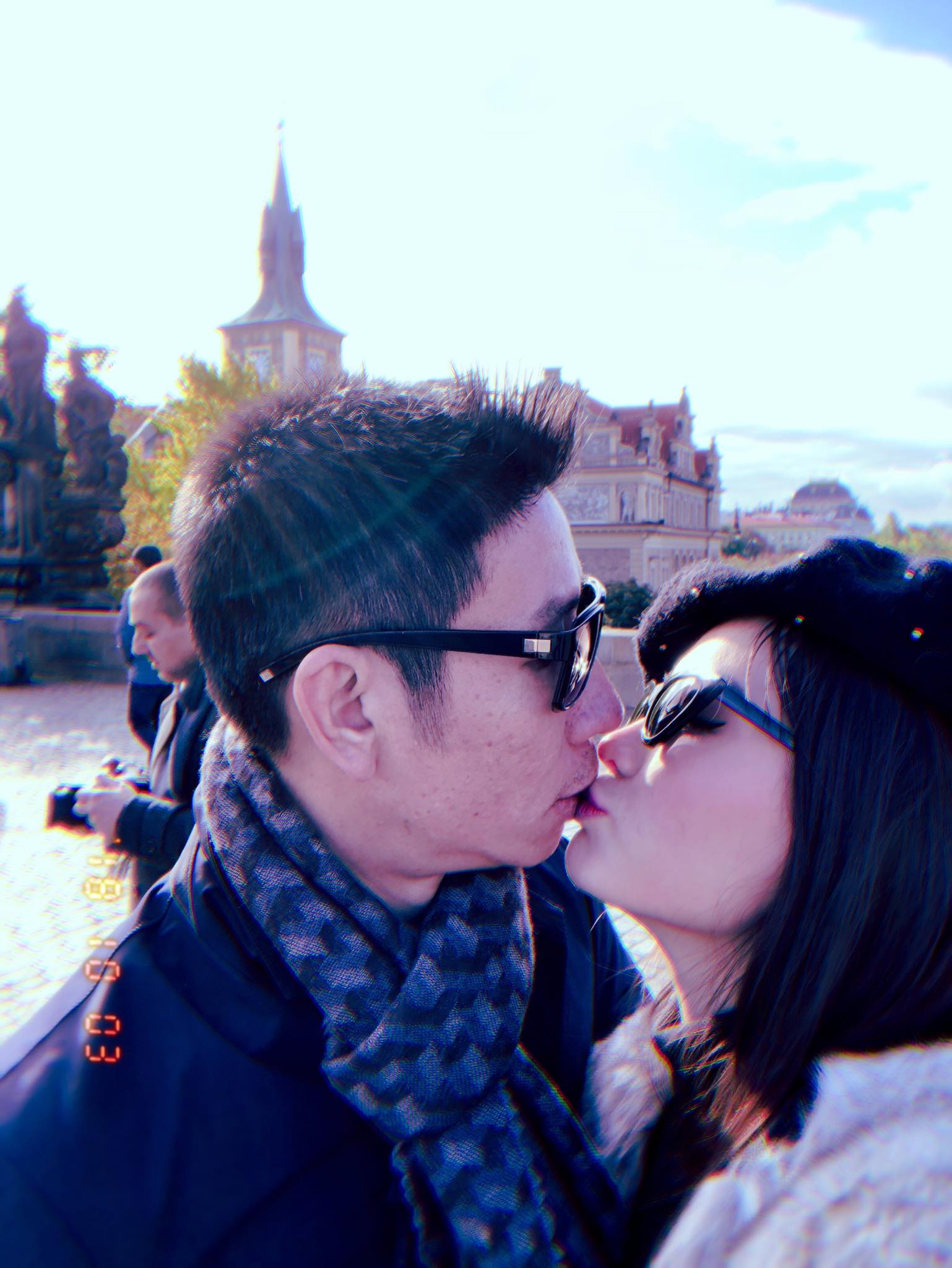 hoa hau viet lay chong lon tuoi anh 8