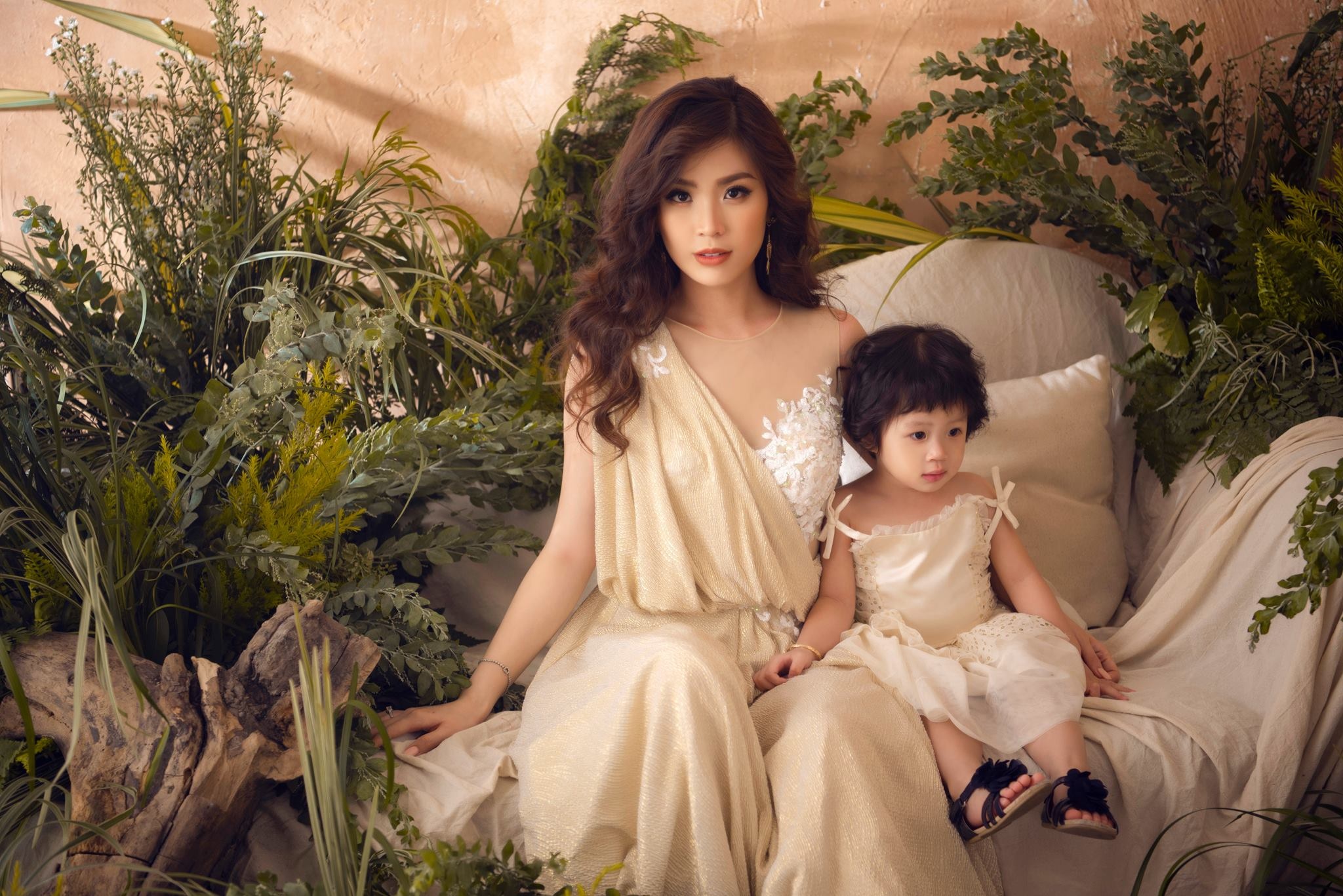 hoa hau viet lay chong lon tuoi anh 9