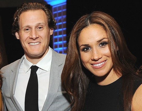 Chong cu cong nuong Meghan Markle lang le cuoi vo moi giau co hinh anh