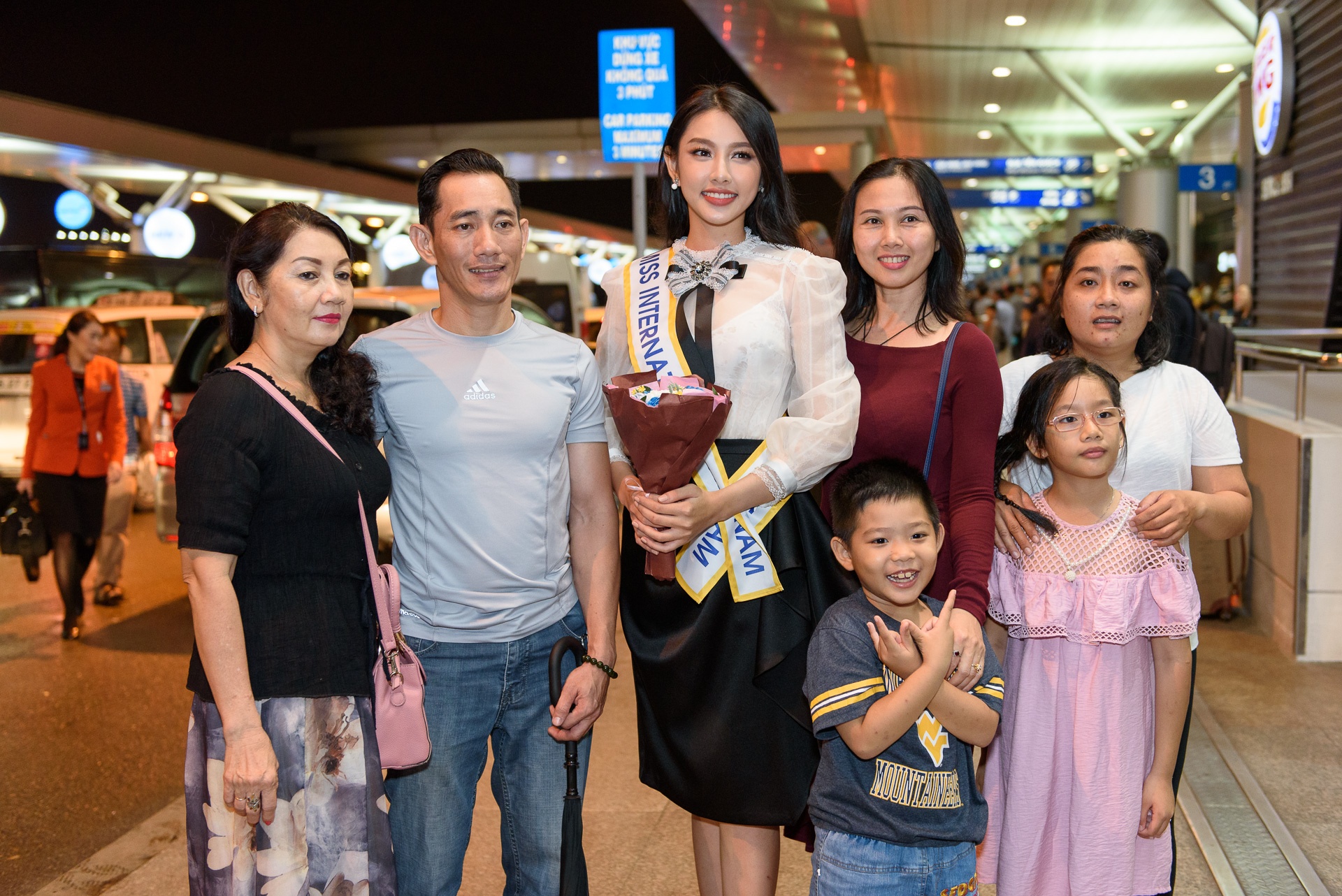 nguyen thuc thuy tien hoa hau quoc te anh 5