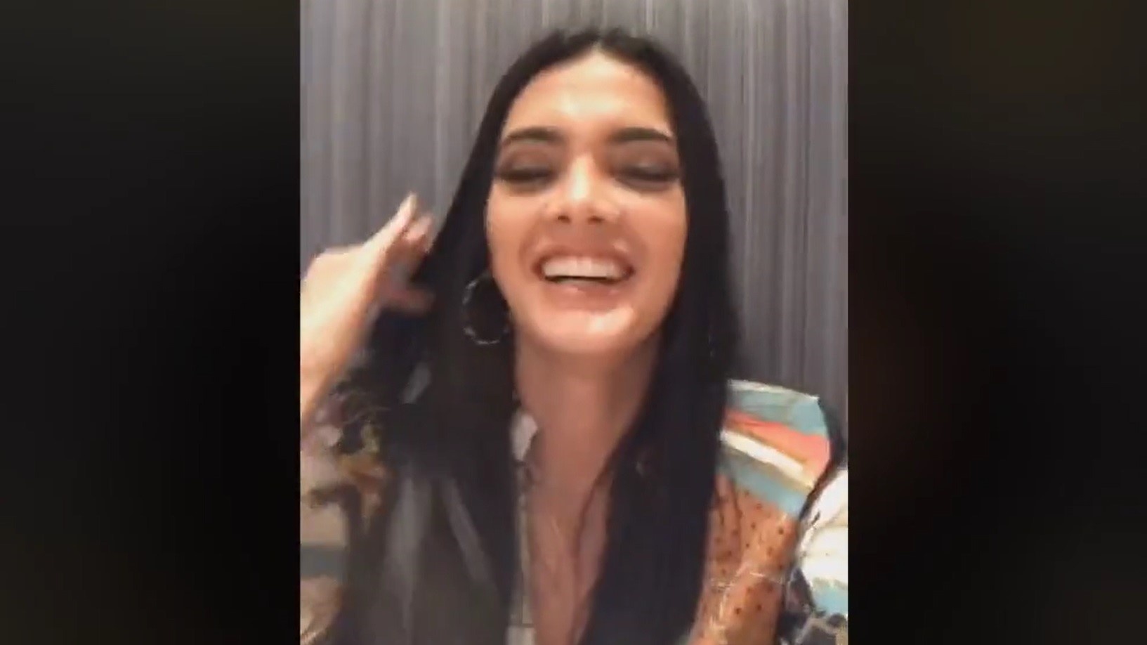 'Hoa hau ngat xiu' cuoi pha len khi duoc khen dep hon Phuong Khanh hinh anh