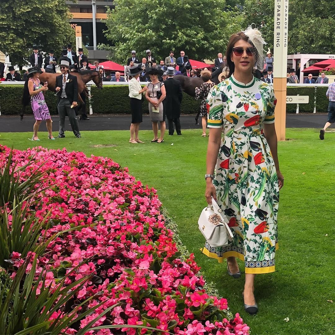 á hậu thái lan và Chủ tịch Leicester City ảnh 8 a hau thai lan va Chu tich Leicester City anh 8