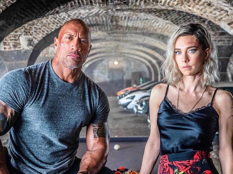The Rock gioi thieu my nhan dong ngoai truyen 'Fast & Furious' hinh anh
