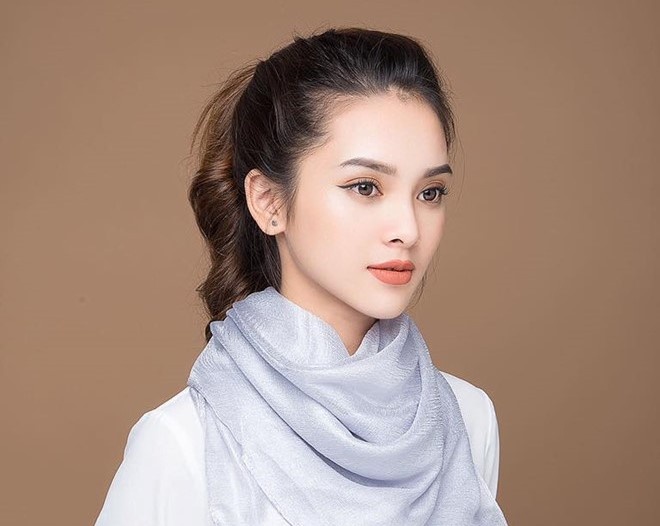 Nhan sac quyen ru cua co gai dong canh nong trong MV 'Mau nuoc mat' hinh anh