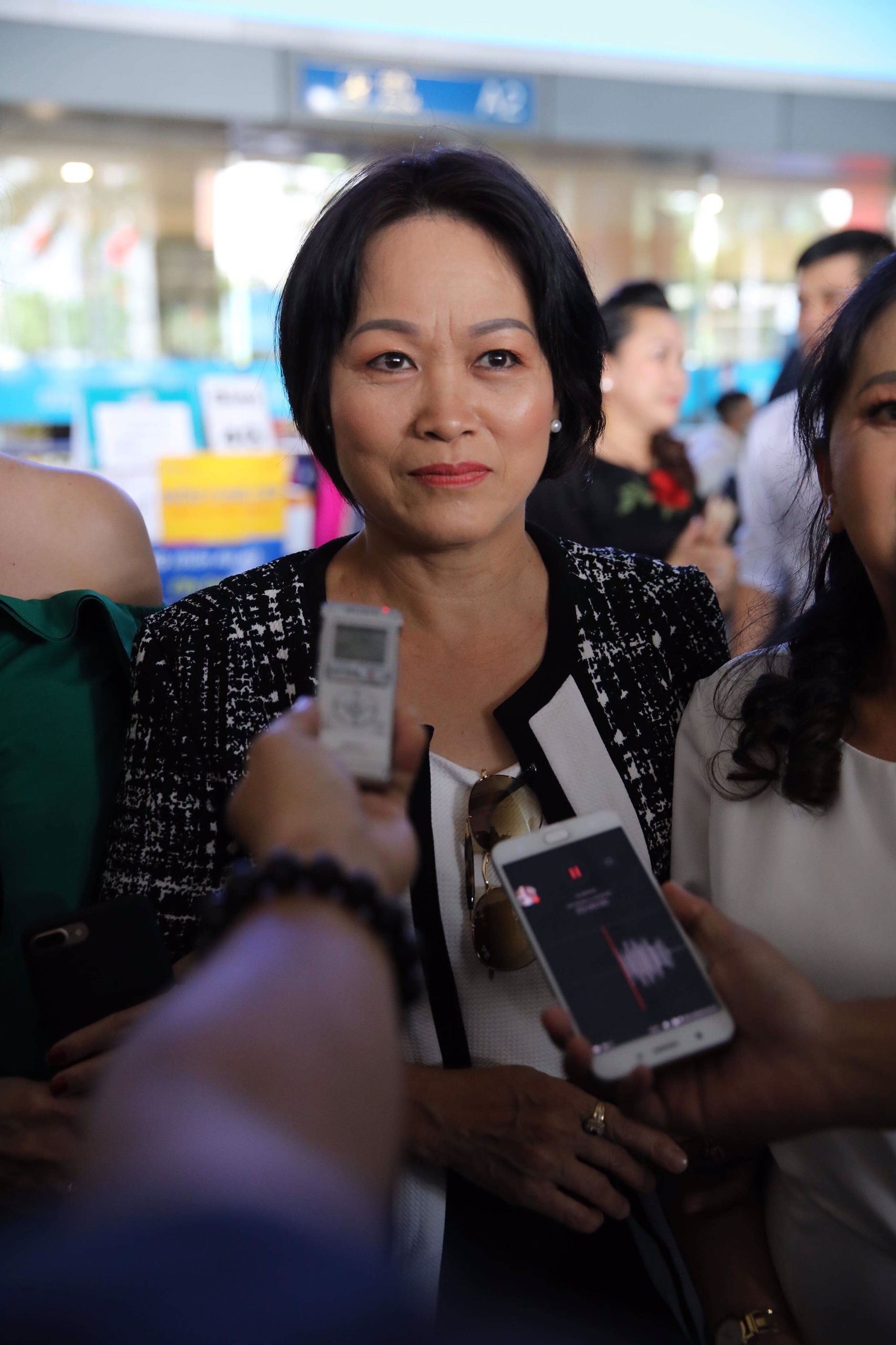 phuong khanh miss earth anh 12