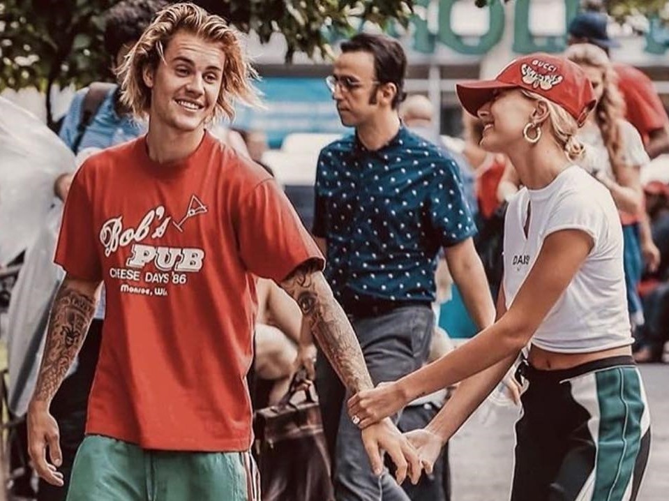 Hailey Bieber duoc yeu men hon tu khi ket hon va doi ho theo Justin hinh anh