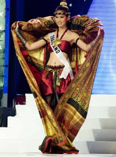 trang phục dân tộc miss universe ảnh 2 trang phuc dan toc miss universe anh 2