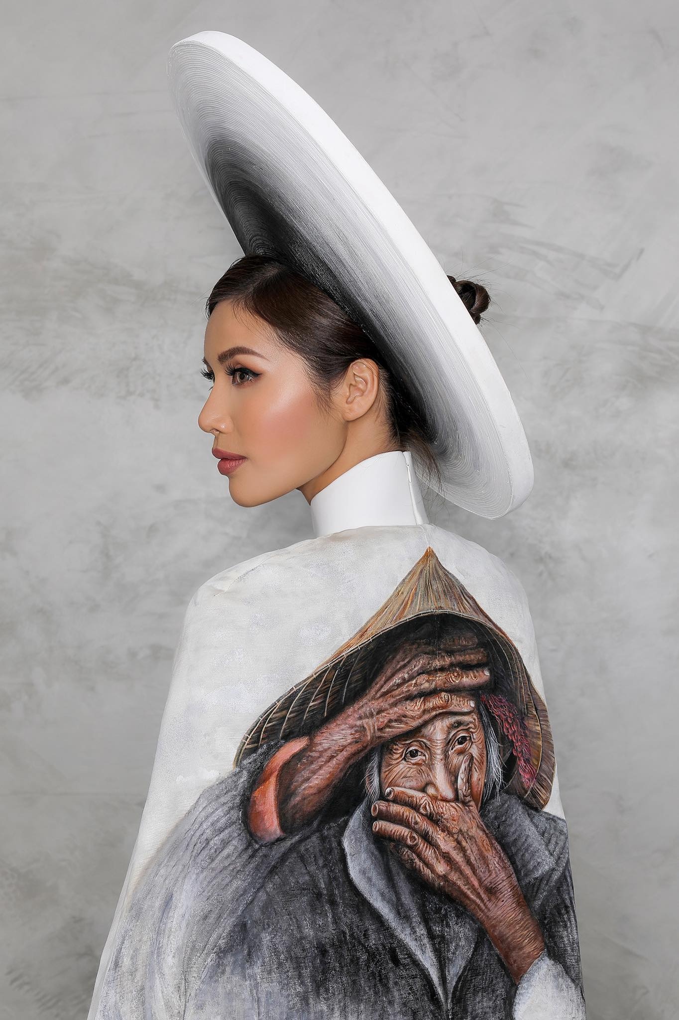 minh tu trang phuc dan toc anh 3