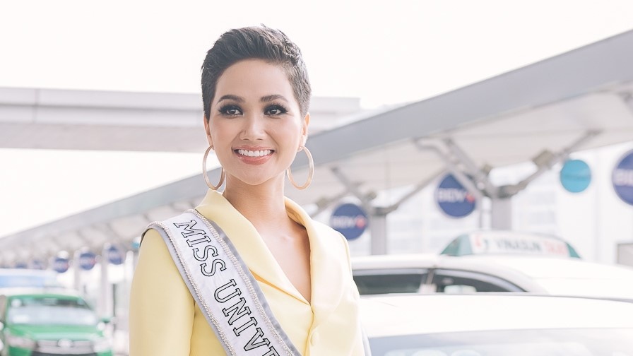 H'Hen Nie dong vien Minh Tu vuot kho khan tai Hoa hau Sieu quoc gia hinh anh