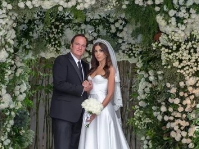 O tuoi 55, quai kiet Quentin Tarantino cuoi vo nguoi mau kem 20 tuoi hinh anh