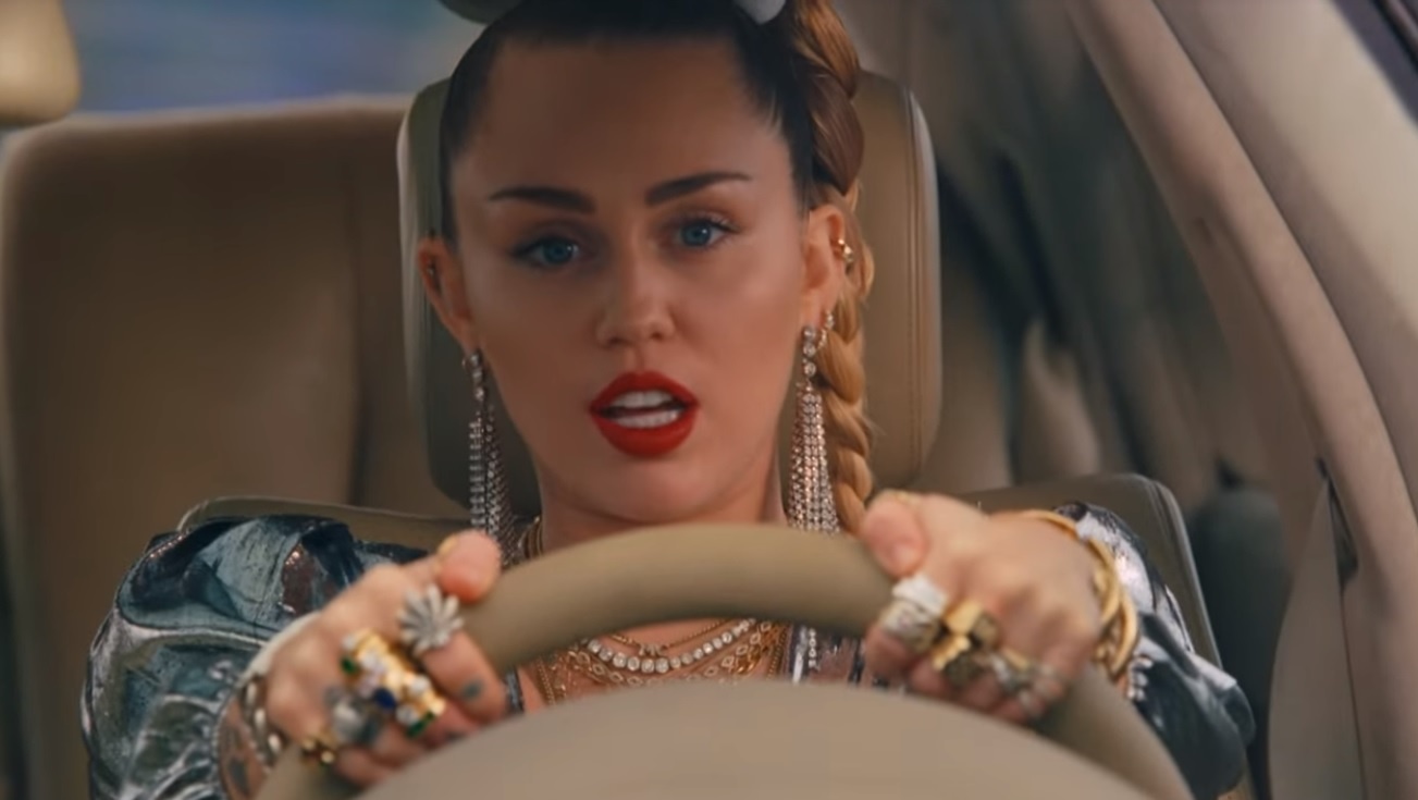'Nothing Breaks Like a Heart' - Mark Ronson, Miley Cyrus hinh anh