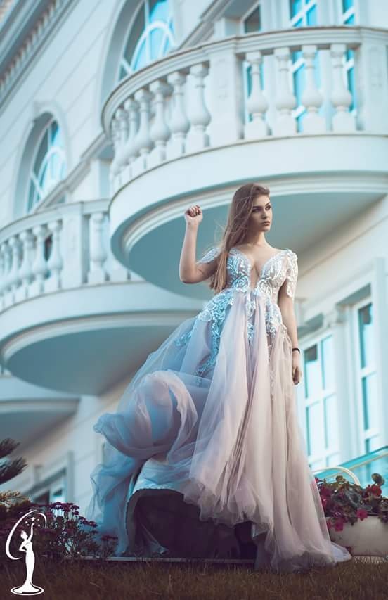 mau noi y thi hoa hau hoan vu anh 8