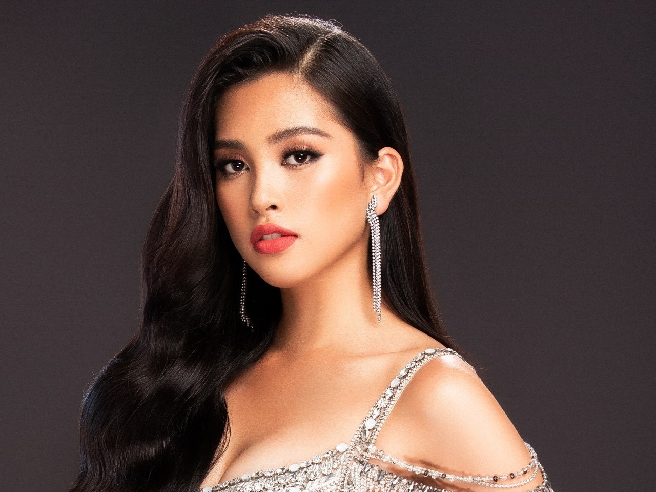 Tieu Vy: 'Hy vong dem nay se vao top 12 Hoa hau The gioi 2018' hinh anh