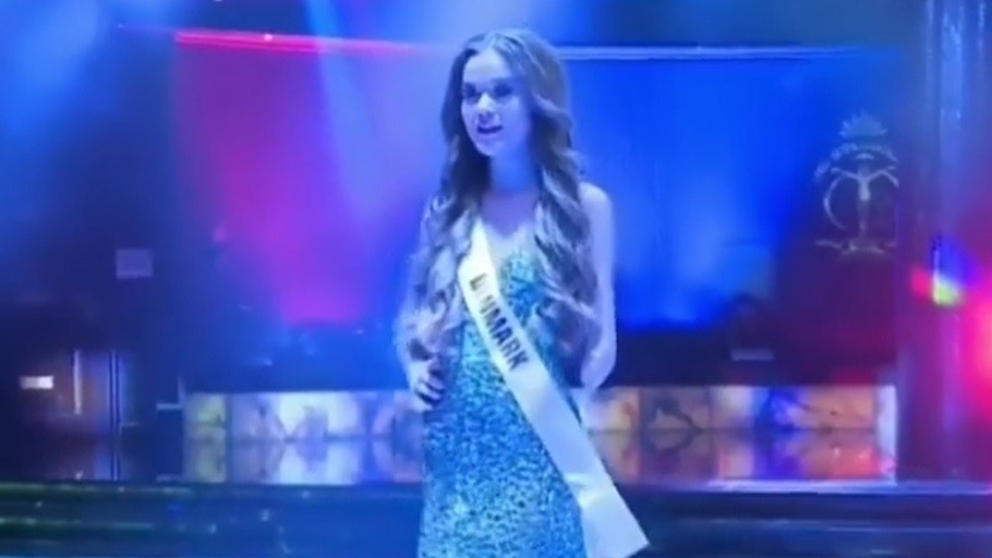 Celina Riel xinh dep khi trinh dien da hoi tai Hoa hau Sieu quoc gia hinh anh