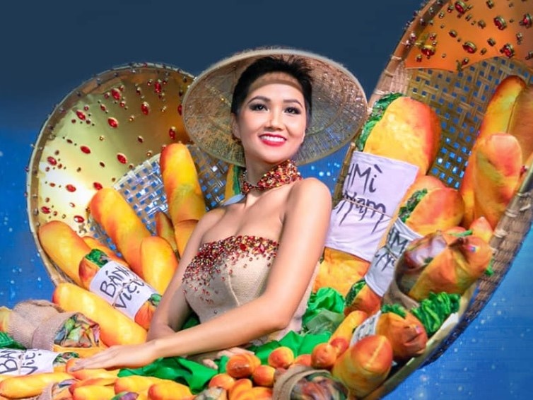 Vay banh mi cua H'Hen Nie duoc chon vao 4 trang phuc dan toc hap dan hinh anh