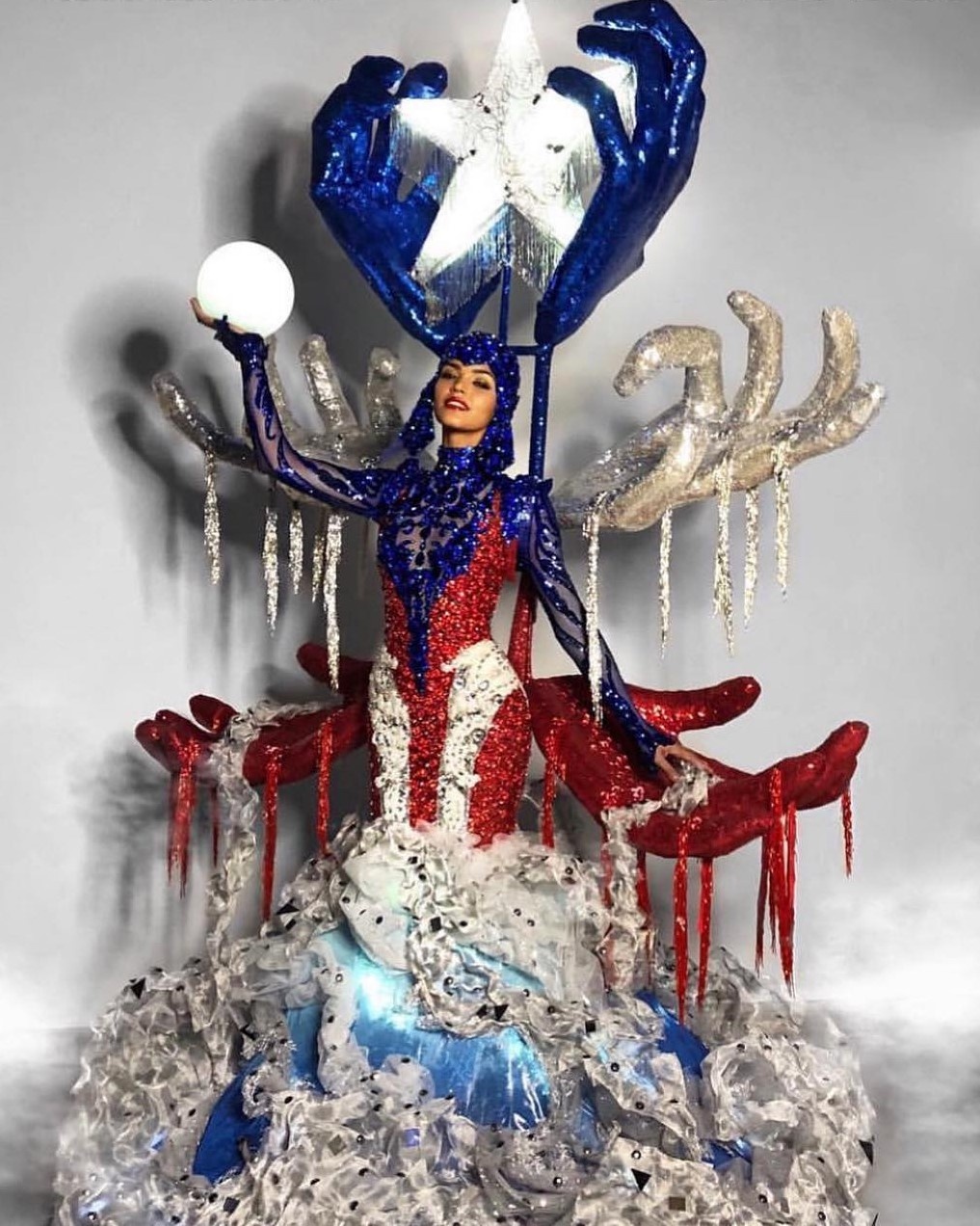 thí sinh ngã ở hoa hậu hoàn vũ 2018 ảnh 1 thi sinh nga o hoa hau hoan vu 2018 anh 1