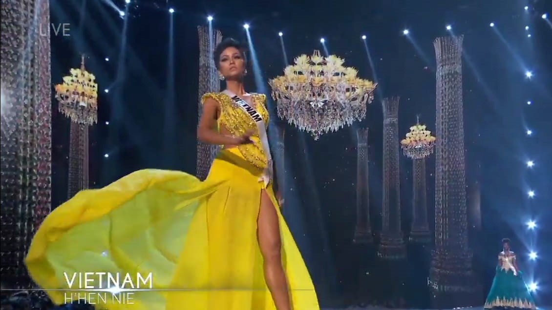 H'Hen Nie hat vay da hoi khien khan gia Thai Lan reo ho hinh anh