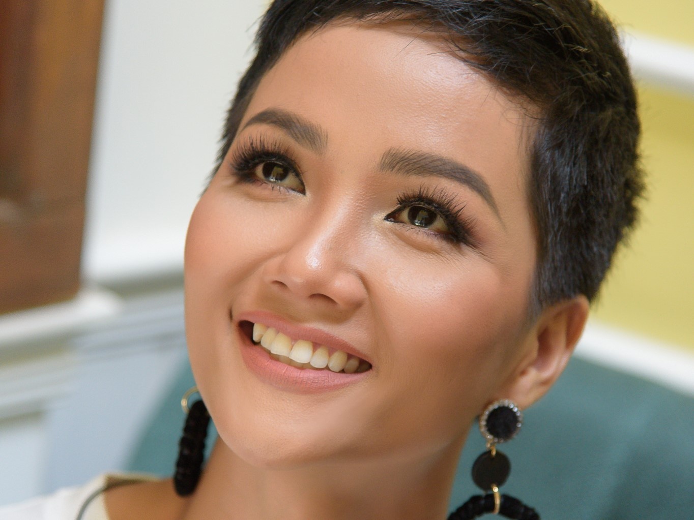 H'Hen Nie: Hoa hau khong can tin nhan cua dai gia, tu lam nen ky tich hinh anh