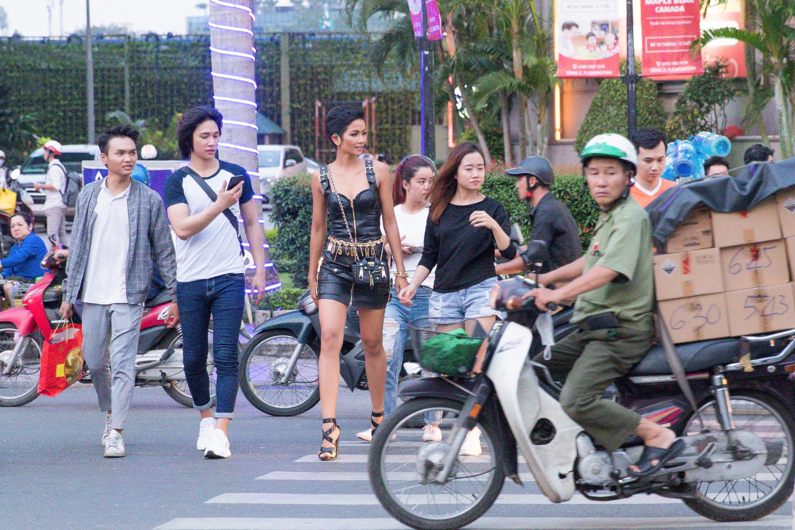 h hen niê hoa hậu hoàn vũ ảnh 1 h hen nie hoa hau hoan vu anh 1