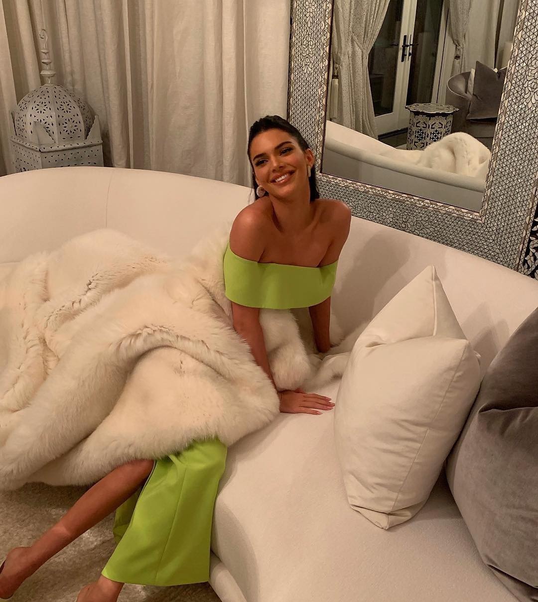 kendall jenner vang mat trong anh giang sinh anh 2