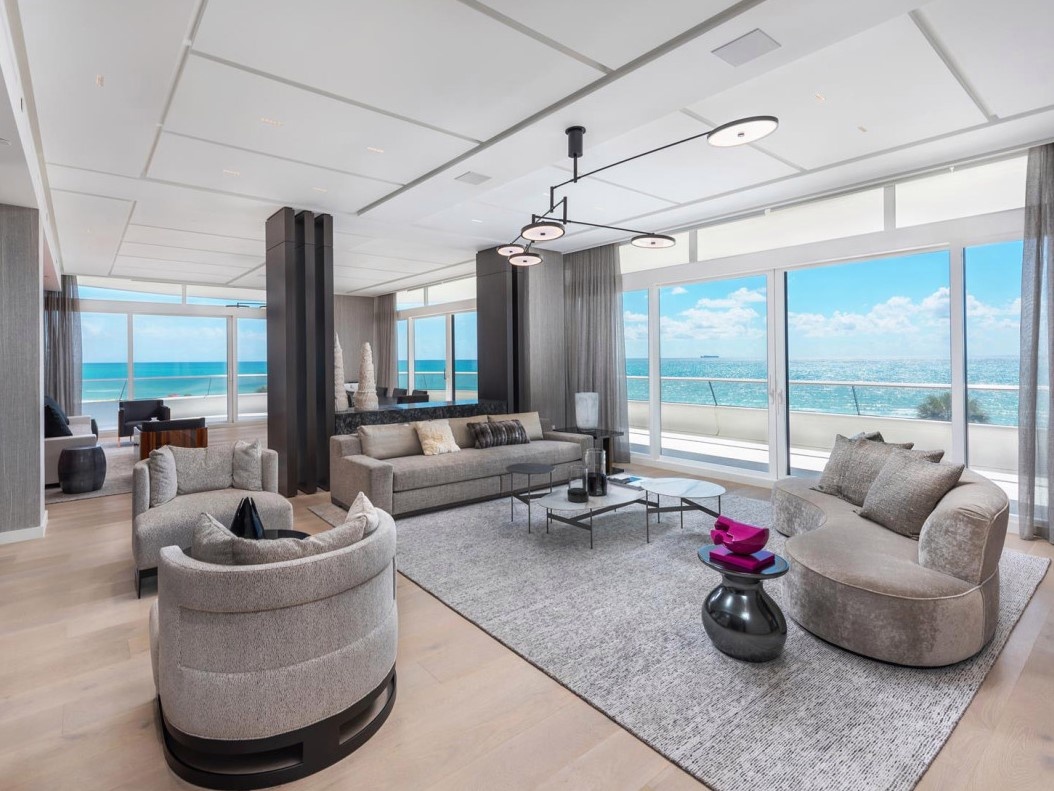 Kanye West tang Kim Kardashian can ho nghi duong 14 trieu USD hinh anh