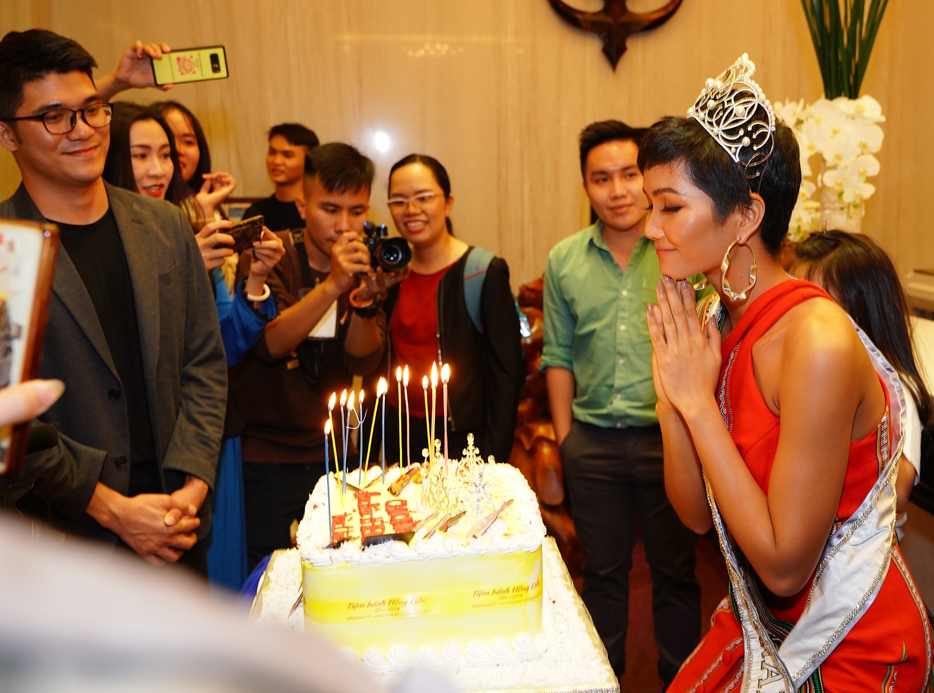 h hen nie ve que anh 7