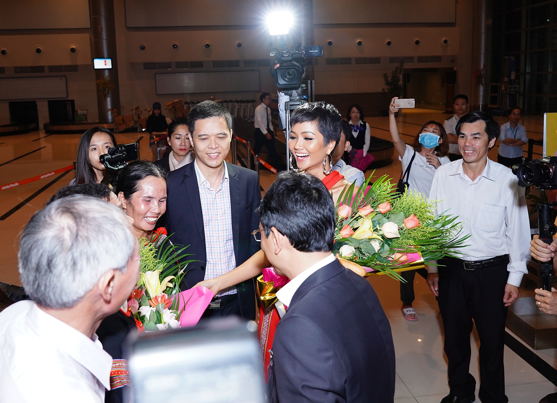 h hen nie ve que anh 3