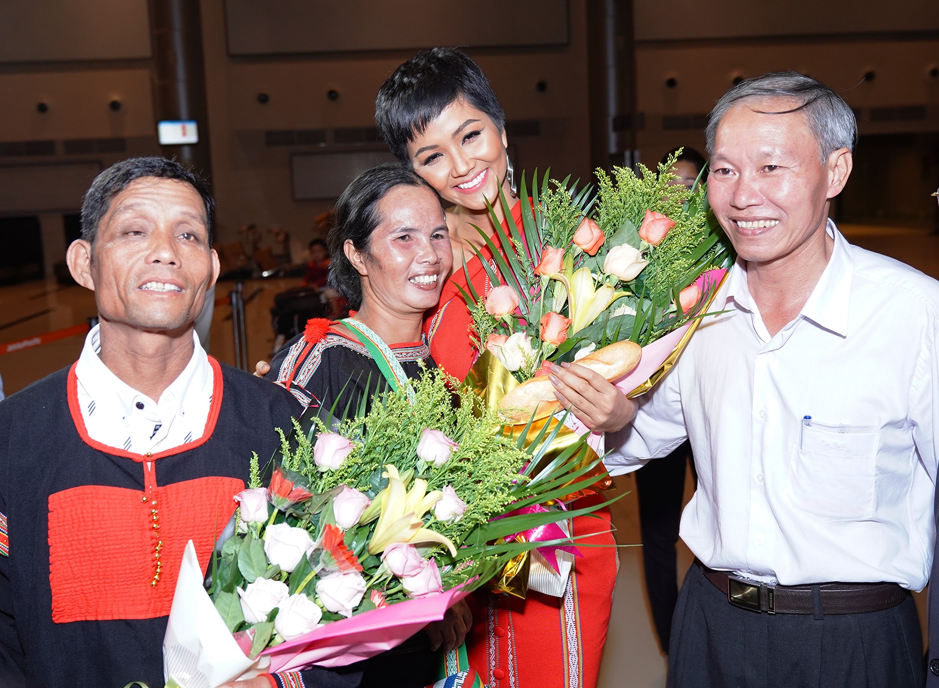 h hen nie ve que anh 4